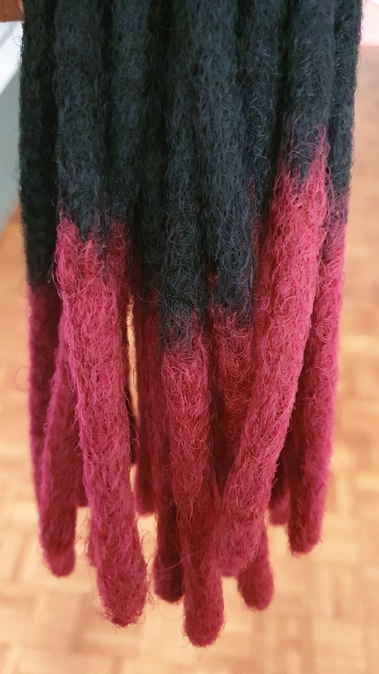 Jet Black Ombré Rose Cerise